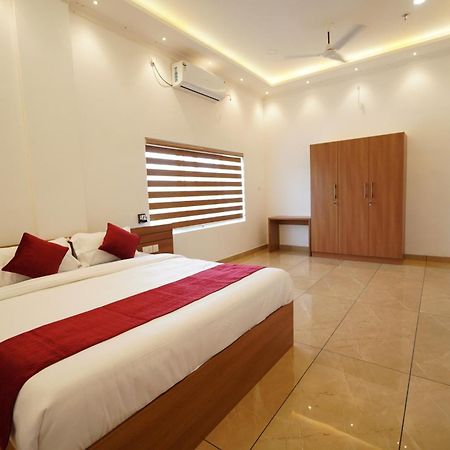 Eden Garden Convention Center Hotel Adur ภายนอก รูปภาพ